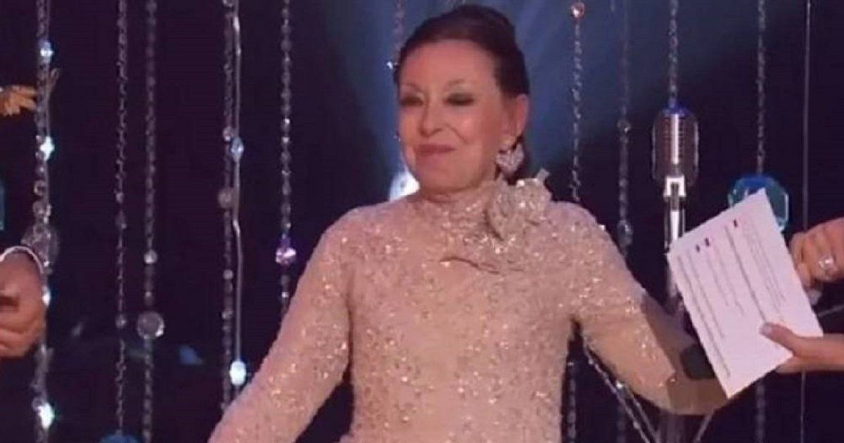 شاهد .. بالصورة - أحدث ظهور لـ نجاة الصغيرة بعد حفل Joy awards .. على كرسي متحرك