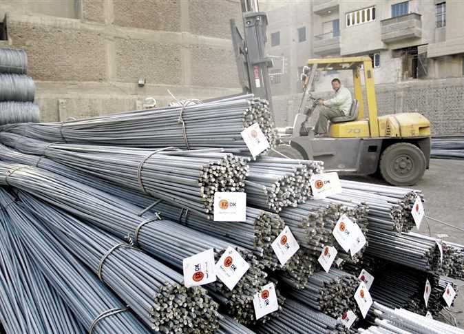 أسعار الحديد والأسمنت اليوم 23 يناير.. استقرار حذر لحديد عز