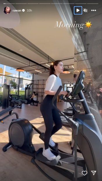 شاهد .. بالصور- روان بن حسين تمارس التمارين الرياضية وتستعرض رشاقتها وجمالها في الجيم