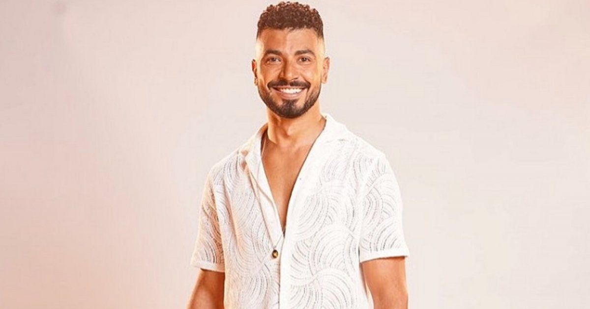 شاهد .. بكلمات من التقدير..محمد أنور يطل على الجمهور إلى جانب نجاة الصغيرة