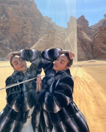 شاهد .. جورجينا رودريغيز تستمتع بوقتها خلال قضائها العطلة في العلا وتشجع على السياحة في السعودية - بالصور