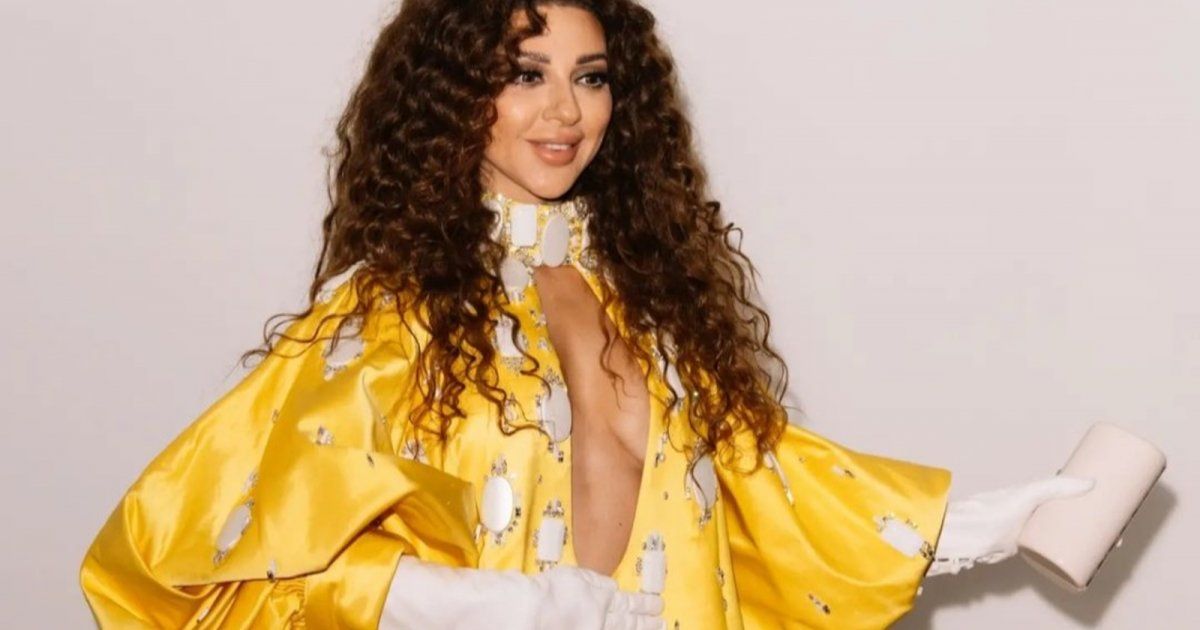 شاهد .. إطلالة مثيرة لـ ميريام فارس خلال حضورها عرض أزياء في باريس - بالفيديو