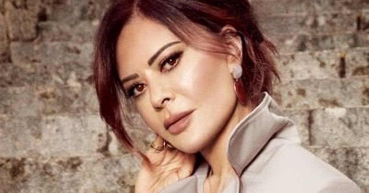 شاهد .. إبن كارمن لبس يكسر القاعدة ويطل لأول مرة برفقتها- بالفيديو