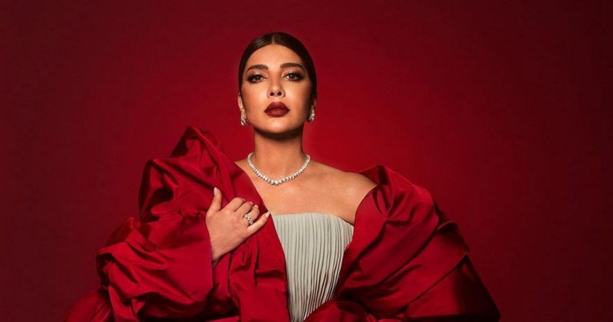 شاهد .. أصالة تكشف ذكريات طفولتها وصور ورسائل نادرة في "صندوق"