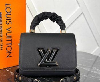 شاهد .. بالصور- سعر مرتفع و خيالي لحقيبة يد ميرنا نور الدين