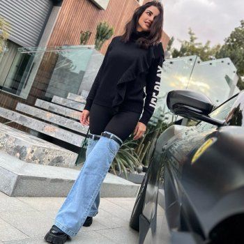 شاهد .. بالصور- سروال درة التونسية يضعها بموقف محرج..فما القصة!