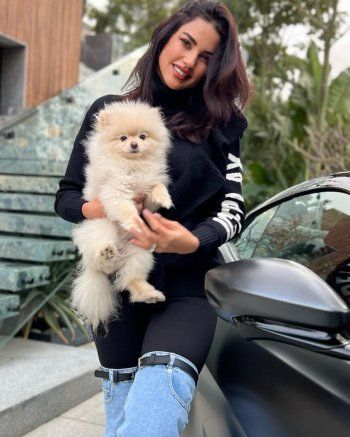 شاهد .. بالصور- سروال درة التونسية يضعها بموقف محرج..فما القصة!