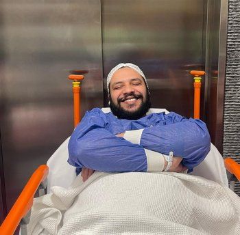 شاهد .. آية سماحة تدعم زوجها محمد السباعي بعد دخوله المستشفى: سأكون دائماً بجانبك