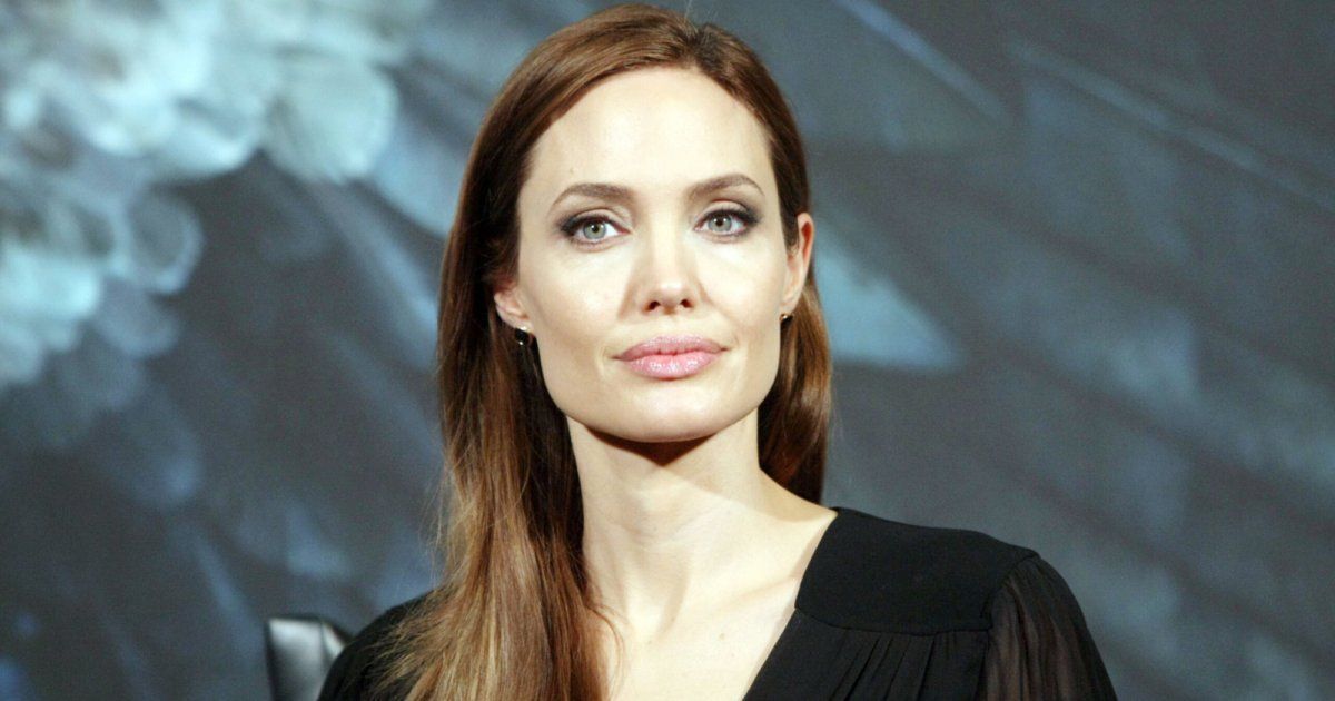 شاهد .. أنجلينا جولي قررت توريث إبنها حصرياً كل ثروتها وقيمتها 118 مليون دولار