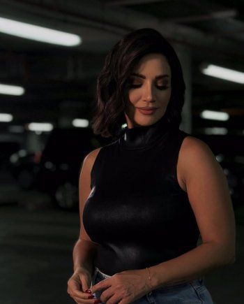 شاهد .. ديانا حداد بإطلالة مختلفة عن المعتاد .. وهذا ما ارتدته