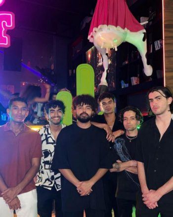 شاهد .. بالصورة- ابن مايكل جاكسون الأصغر في ظهور نادر له