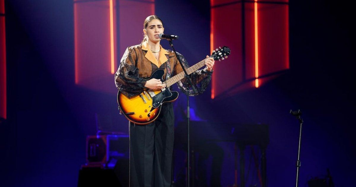 شاهد .. جنى سلامة موهبة لبنانية جديدة تخطف الأنظار في برنامج La Voix - كندا