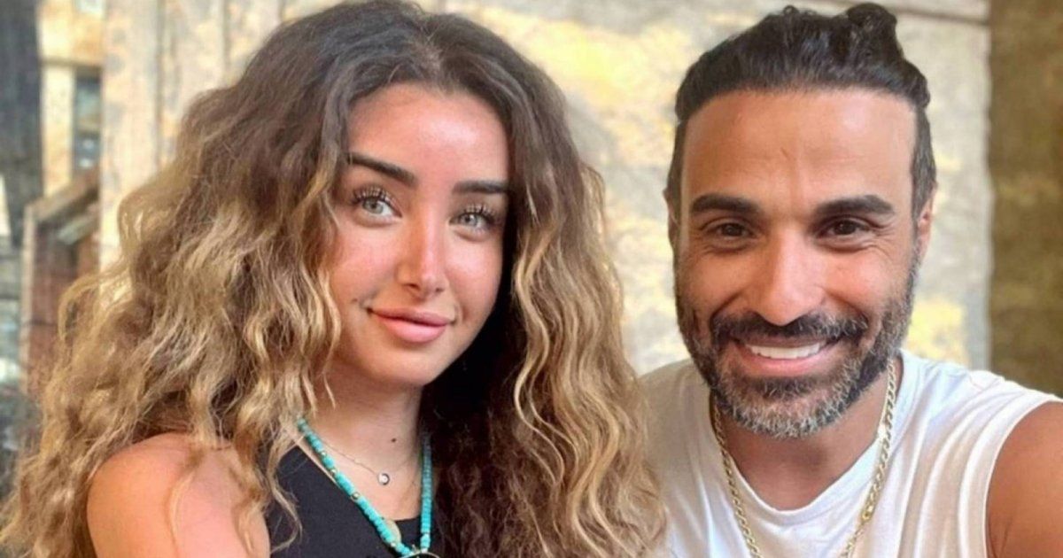 شاهد .. هنا الزاهد تتحدث عن كواليس إنفصالها عن أحمد فهمي.. وهذا ما حصل في لقائهما الاول بعد الطلاق