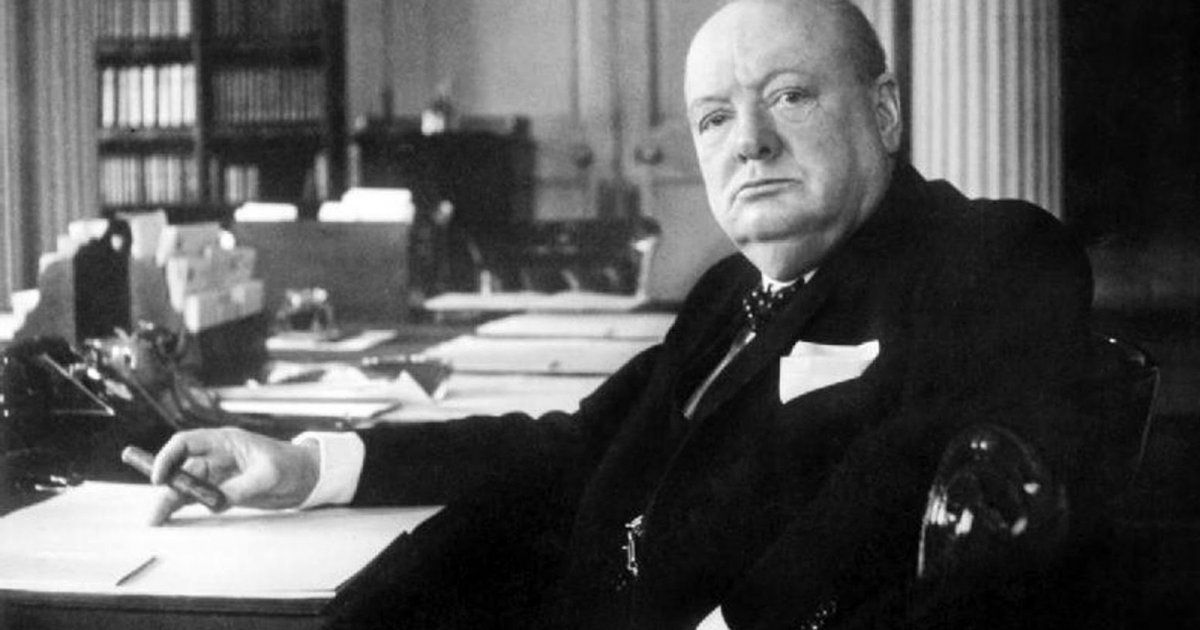 شاهد .. أسنان ونستون تشرشل في مزاد علني.. فكم سيُدفع للحصول عليها؟