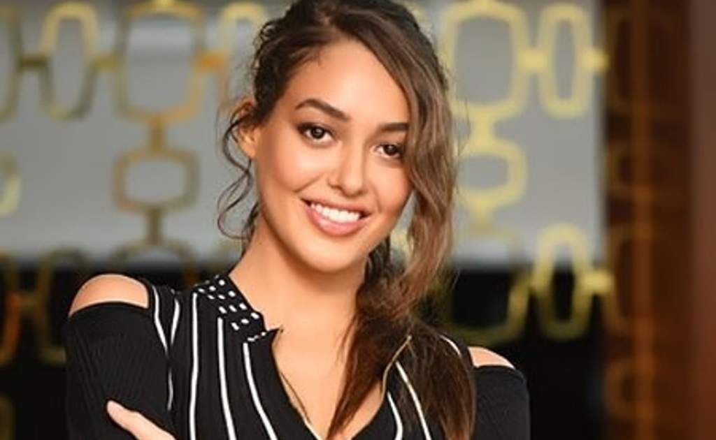 شاهد .. ديلان دينيز تعترف بإجرائها عمليات تجميل..وهل ندمت؟