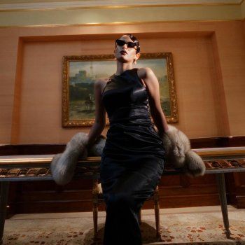 شاهد .. بالصور- بفستان أسود و جمال رائع.. أميرة أديب تبهر الجمهور بأناقتها و أنوثتها