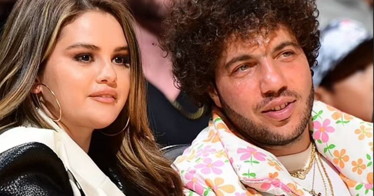 شاهد .. سيلينا غوميز تشارك صورة من السرير بعد قضائها ليلة حميمة مع حبيبها