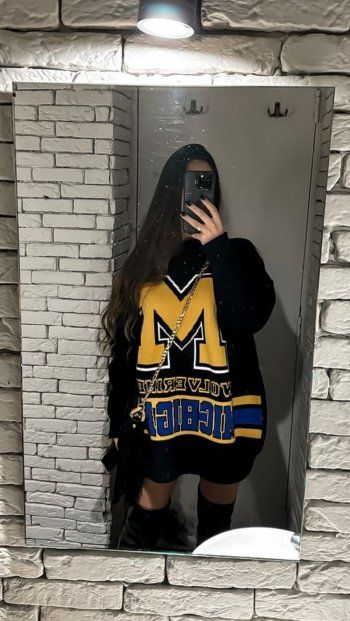 شاهد .. بلوك كاجوال بسيط..تيا ديب إبنة نوال الزغبي تبهر الجمهور بإطلالتها