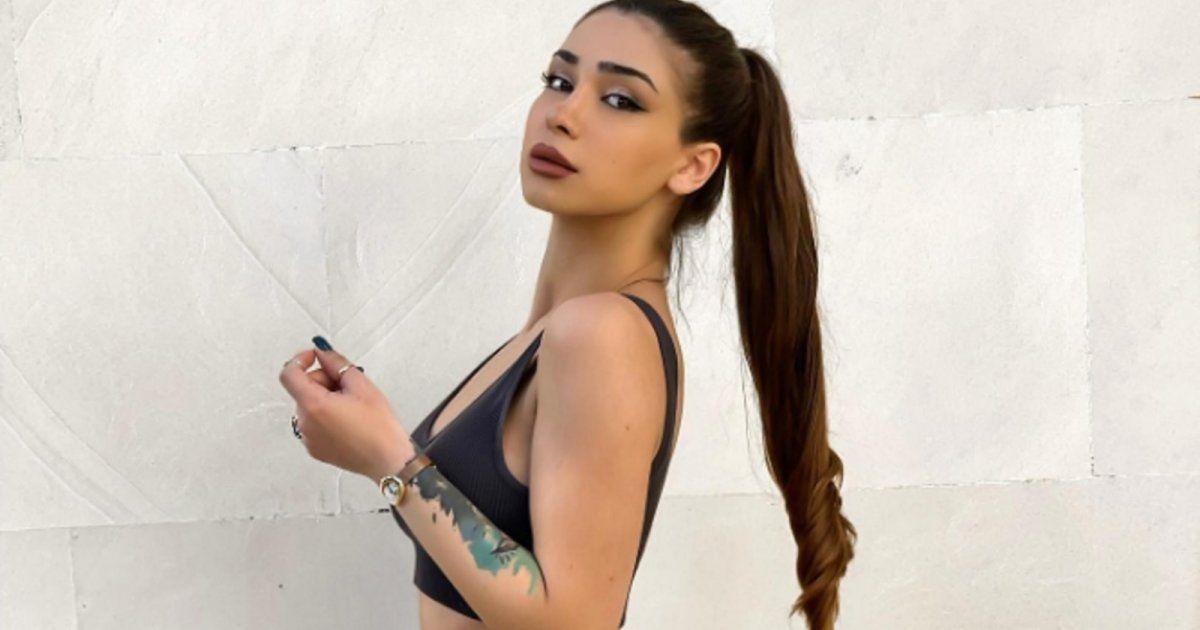 شاهد .. بلوك كاجوال بسيط..تيا ديب إبنة نوال الزغبي تبهر الجمهور بإطلالتها