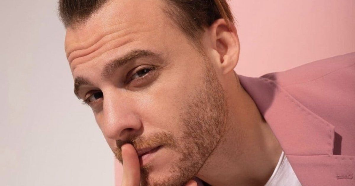 شاهد .. بالفيديو- كرم بورسين يفاجئ شقيقته بعيد ميلادها