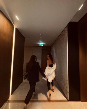 شاهد .. بالصور- دانييلا رحمة تتألق و تستعرض أنوثتها و جمالها بلوك رائع