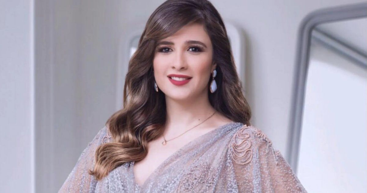 شاهد .. بعد طلاقها من أحمد العوضي.. ياسمين عبد العزيز تؤدي مناسك العمرة