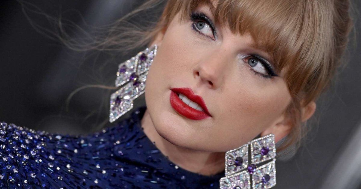 شاهد .. إطلالة تايلور سويفت بحفل الـ Grammy's تخطف القلوب.. بالصور