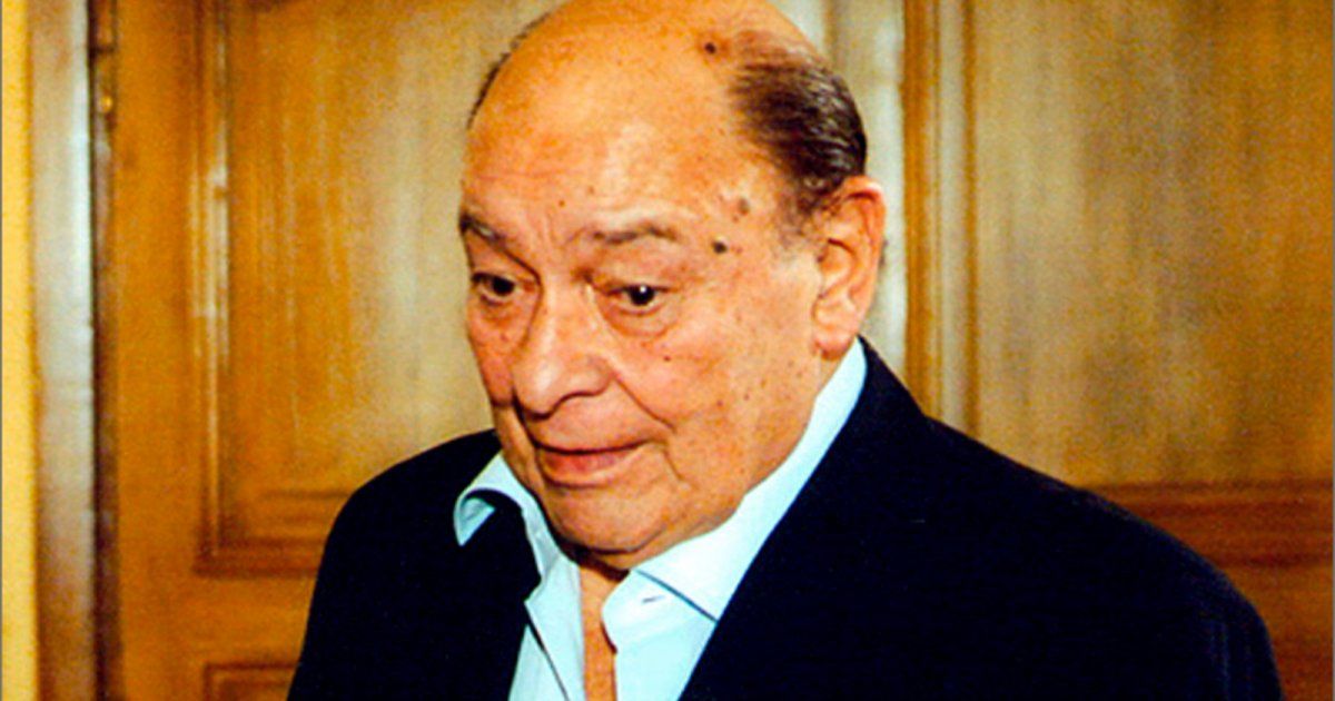 شاهد .. من هي الممثلة الوحيدة التي حفّظ أحمد رمزي رقمها على هاتفه ؟