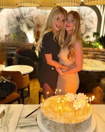 شاهد .. بالصور- ساندرا رزق تعايد إبنتها نور بيوم ميلادها بأجواء مميز