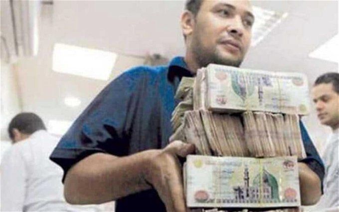 أخبار مصر | زيادة مرتبات الموظفين على حسب الدرجة الوظيفية.. «500 جنيه للسادسة و1100 جنيه للأولى»