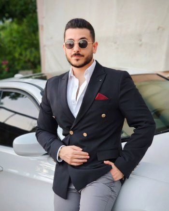 شاهد .. خاص - ناقد الموضة إيلي حنا: لا تهمني ردة فعل سيرين عبد النور .. أحمد سعد ومحمد رمضان بحاجة إلى مساعدة وهذه نصيحتي لـ ناصيف زيتون