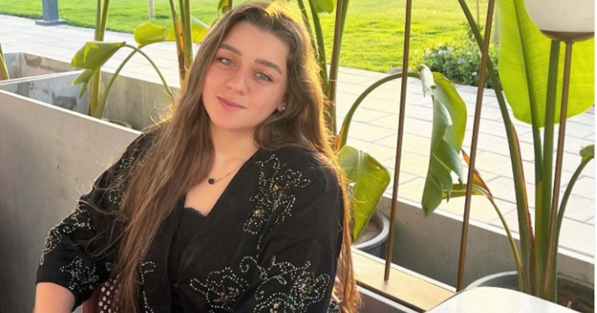 شاهد .. بالفيديو- ليلة عدنان تستمتع بوقتها على الدراجة النارية مع زوجها في شوارع البترون