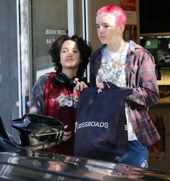 شاهد .. إطلالة صادمة لإبنة بن أفليك