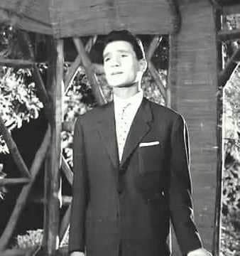 “ماما نونة” غنت مع عبد الحليم حافظ من غير ما نعرف