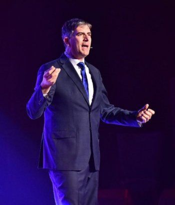 شاهد .. خاص - شادي مارون يكشف أسباب نجاحه مع ماريو باسيل وهذا ما قاله عن وائل كفوري وغابي حويك