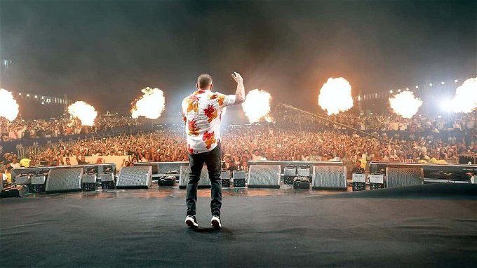 أسعار وموعد حفل عمرو دياب في أبو ظبي.. اعرف وصلت لكام لكل الفئات