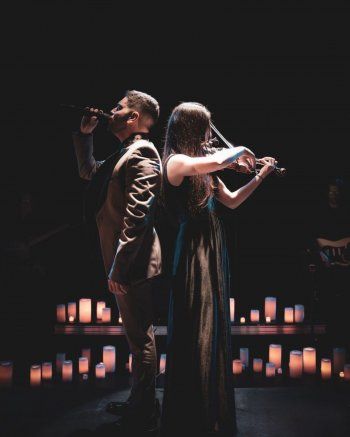 شاهد .. موري حاتم يتألق في حفل عيد الحب ويذهل الجمهور بأدائه وإحساسه