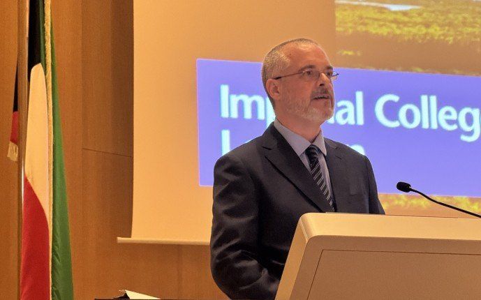 «البحث عن الحياة على المريخ» في جامعة الكويت