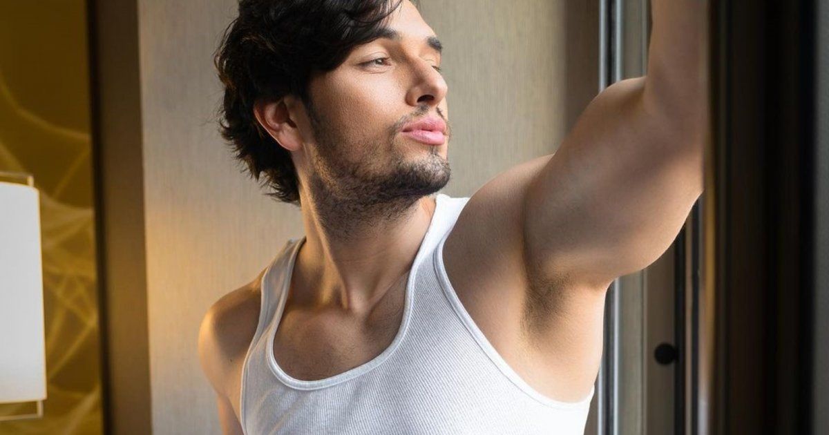 شاهد .. نجم Dubai Bling إبراهيم الصمدي يثير الجدل بطريقة ممارسته التمارين الرياضية