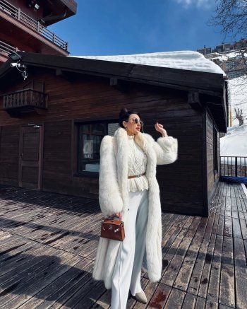 شاهد .. بالصور- سعر خيالي لحقيبة يد جيسي عبدو.. إليكم التفاصيل