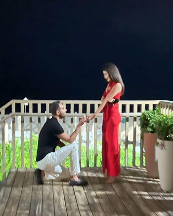 شاهد .. ممثلة لبنانية تعلن خطوبتها.. هكذا طلب حبيبها يدها في البرازيل - بالصور