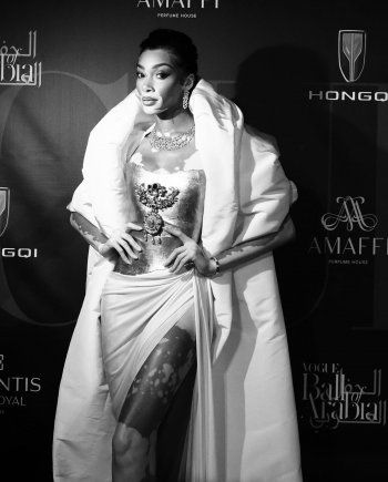 شاهد .. بالصور- ميريام فارس تتالق بفستان رائع و إرتدته قبلها هذه النجمة العالمية