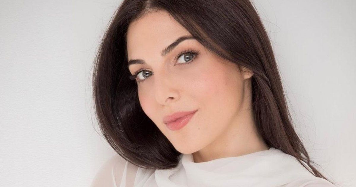 شاهد .. رزان جمال بإطلالة غريبة من وحي المحيطات