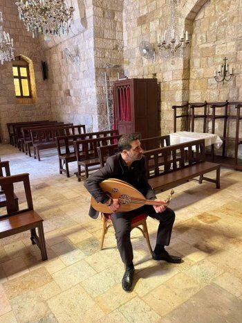 شاهد .. خاص - جورج نخلة يكشف سبب تأثره بالمكرّم الأب بشارة أبو مراد .. وهذا ما قاله عنه الياس الرحباني وروميو لحود ووليد غلمية