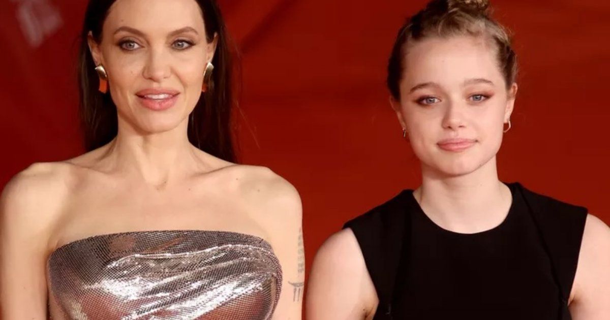 شاهد .. بالصورة - شيلوه إبنة أنجلينا جولي وبراد بيت تنافس والدتها بجمالها الساحر