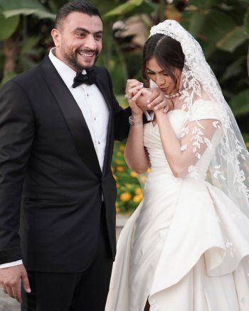 شاهد .. بصورة رومنسية..هاجر أحمد تستذكر يوم زفافها و تعايد زوجها في عيد الحب