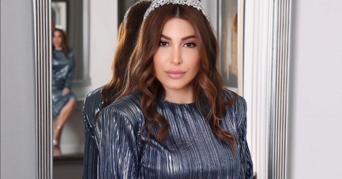 شاهد .. بإطلالة أميرات..يارا تبهر الجمهور بجمالها واناقتها و فستانها يخطف القلوب