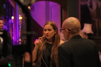 شاهد .. محمد سالم يكشف كواليس العمل مع يسرا ونيللي كريم في مسلسل " روز وليلى "