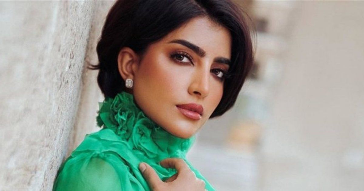 شاهد .. بثينة الرئيسي مستاءة من رفض الفتيات التقاط صور معها من دون فلتر-بالفيديو