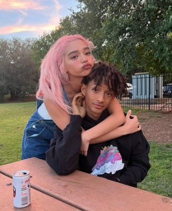 شاهد .. بالصور- شسبب شكلها..حبيبة جايدن سميث تضعه في هذا الموقف و ردة فيعله ستفاجأكم